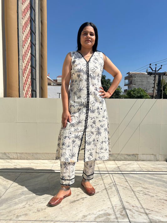 Black and White Sleeveless Suit set